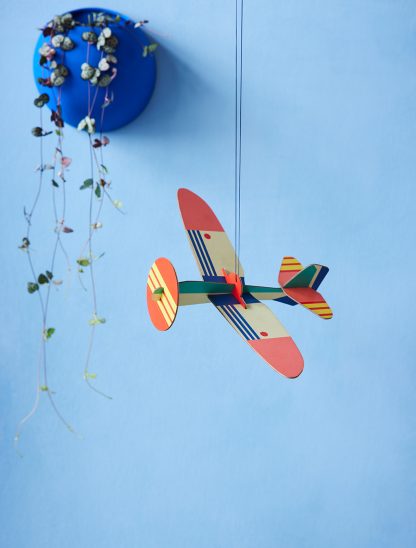 PROPELLER-PLANE-SINGLE-AMBIENT