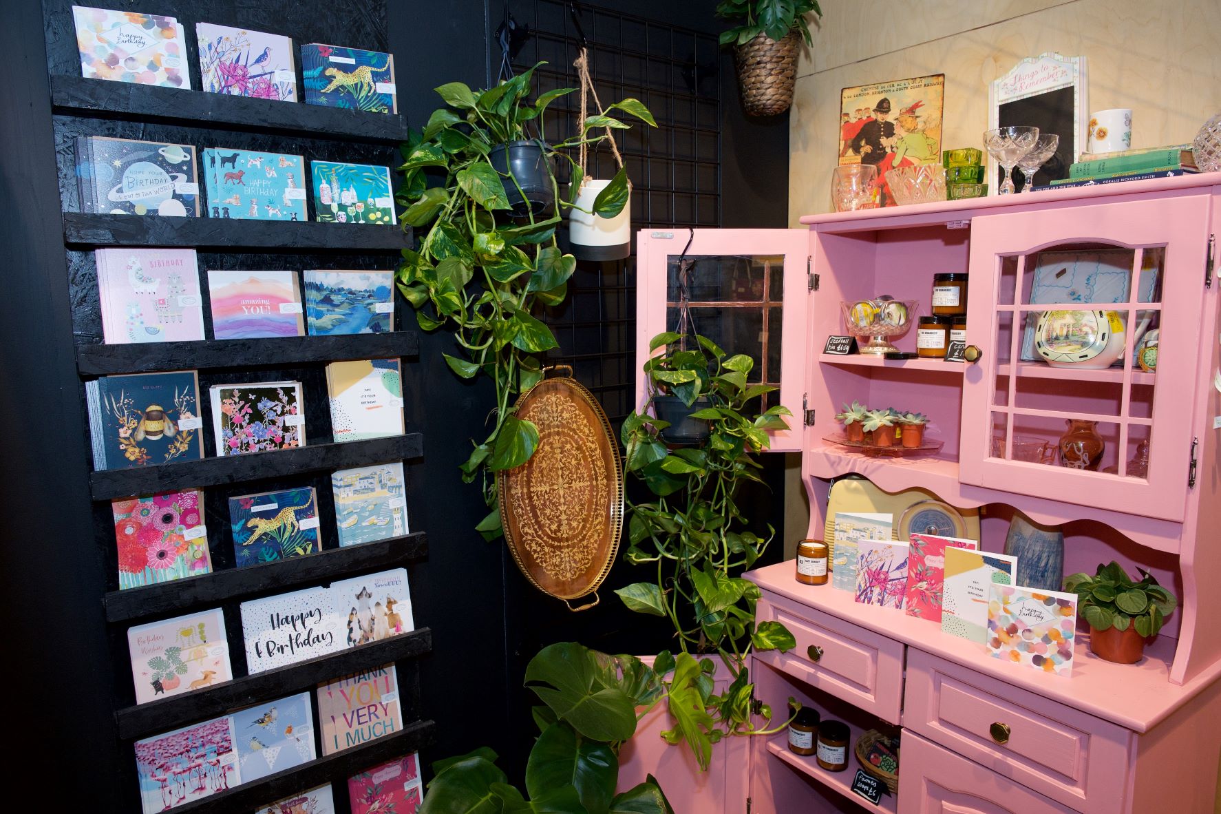 GREETING CARDS